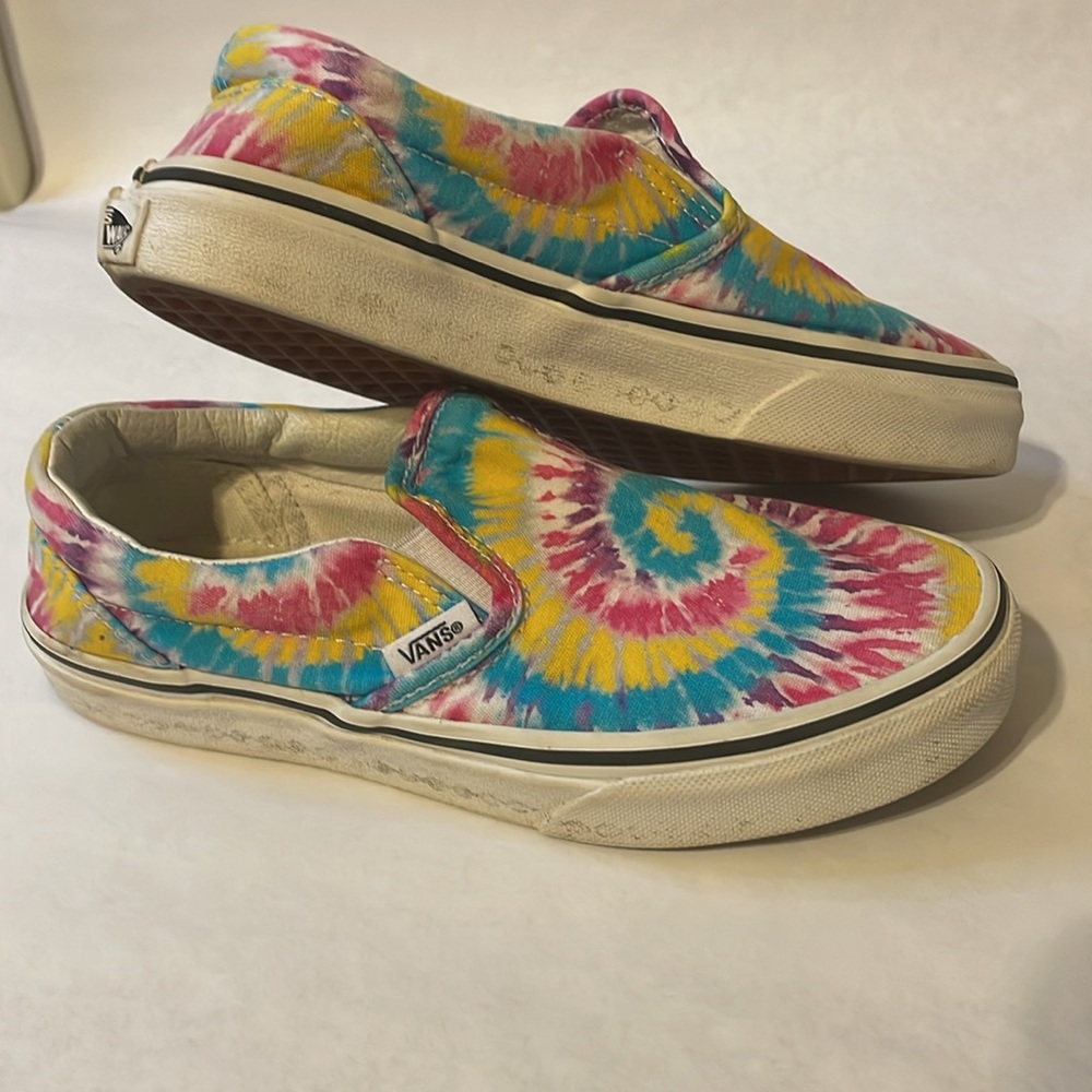 VANS Girls Slip-on Sneakers Tie Dye Design (Girls 3)